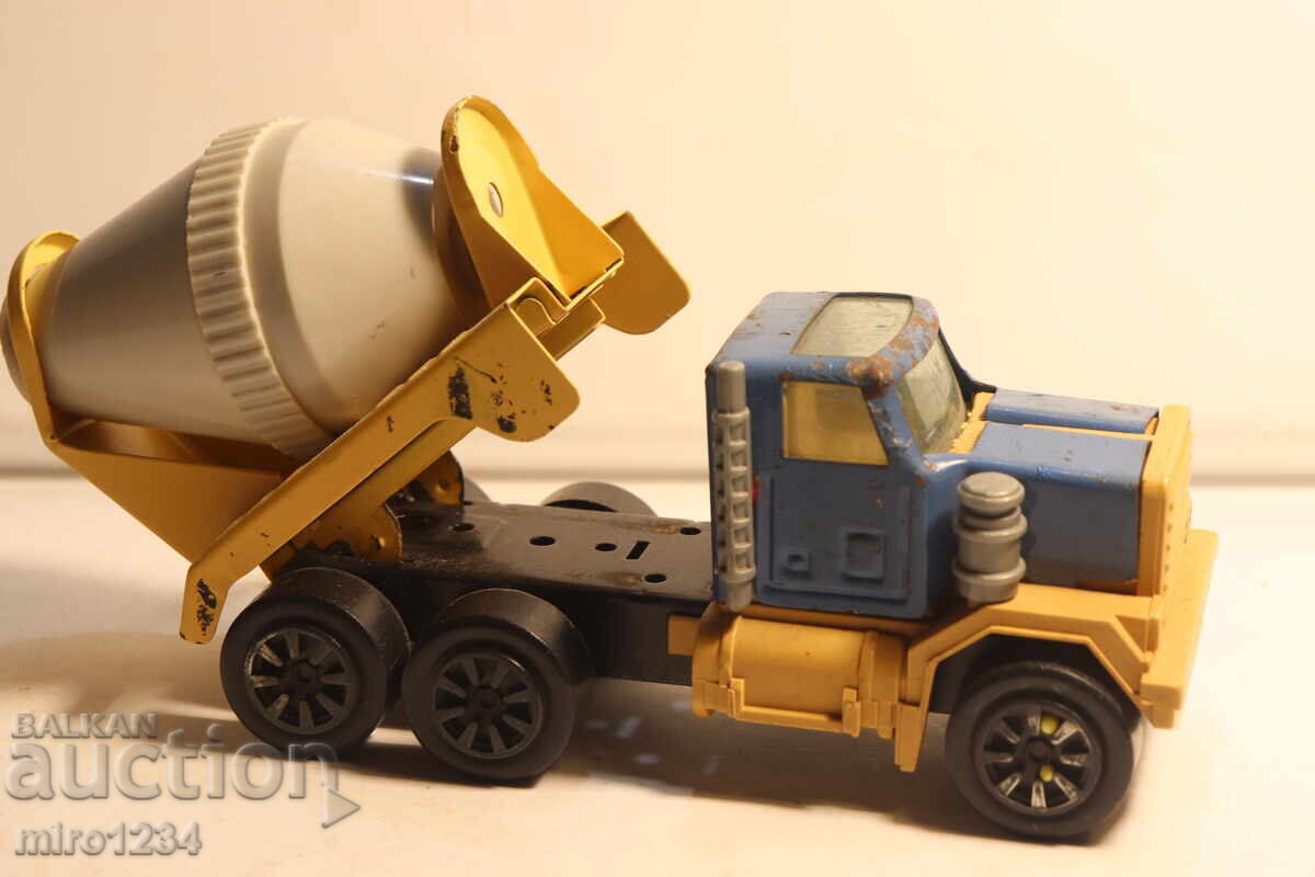 RAZGRAD MIR CONCRETE MIXER TRUCK OLD TOY MODEL - 6 RAZGRAD MIR CONCRETE MIXER TRUCK OLD TOY MODEL - 6