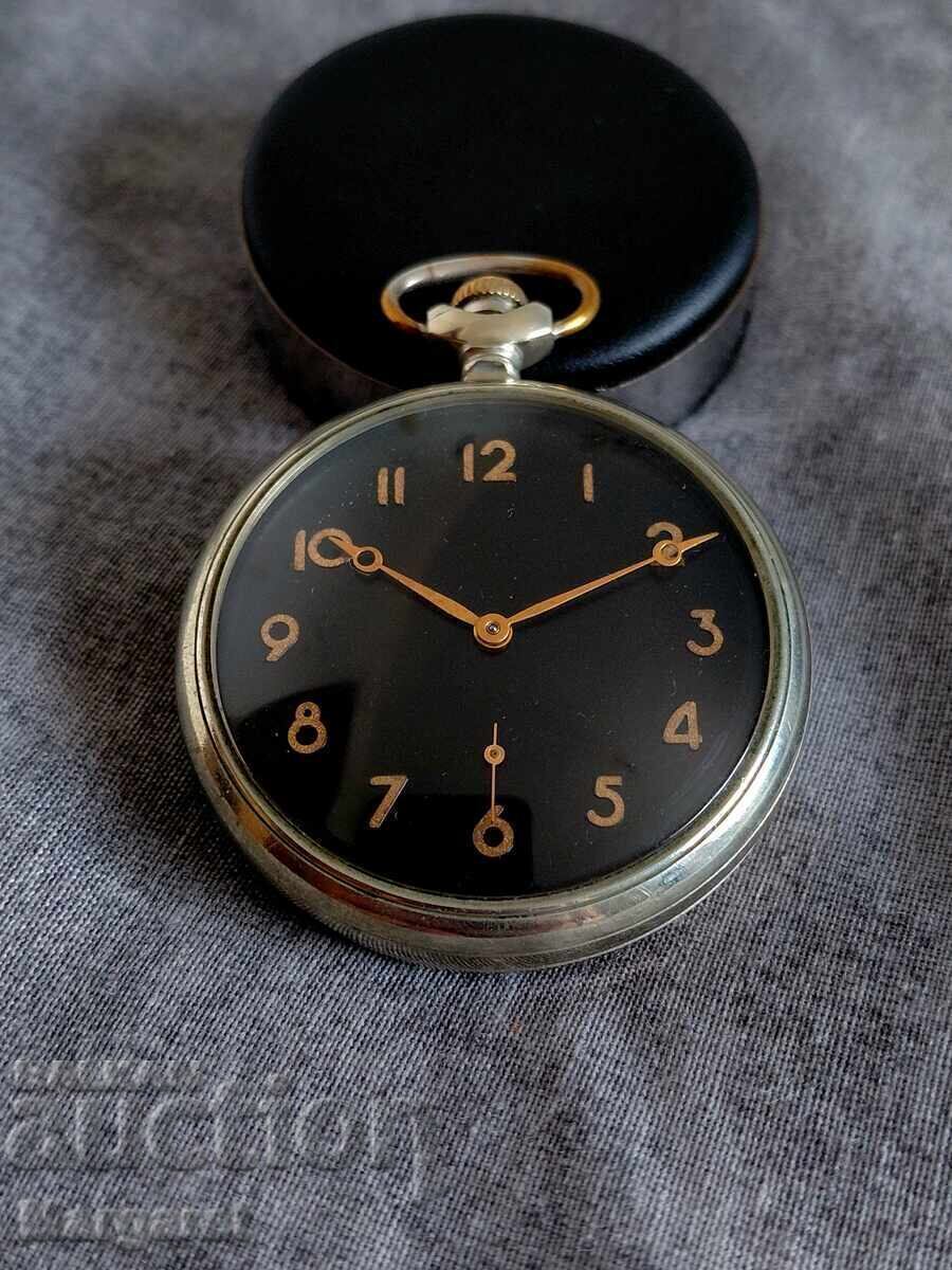 Livrarea Ceas de buzunar Molnija URSS 3602 18 jewels rar negru/auriu