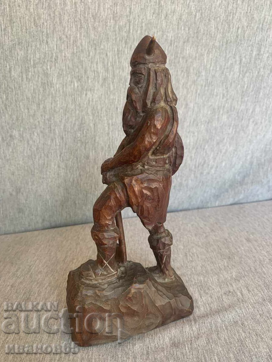 Licitație statueta din lemn