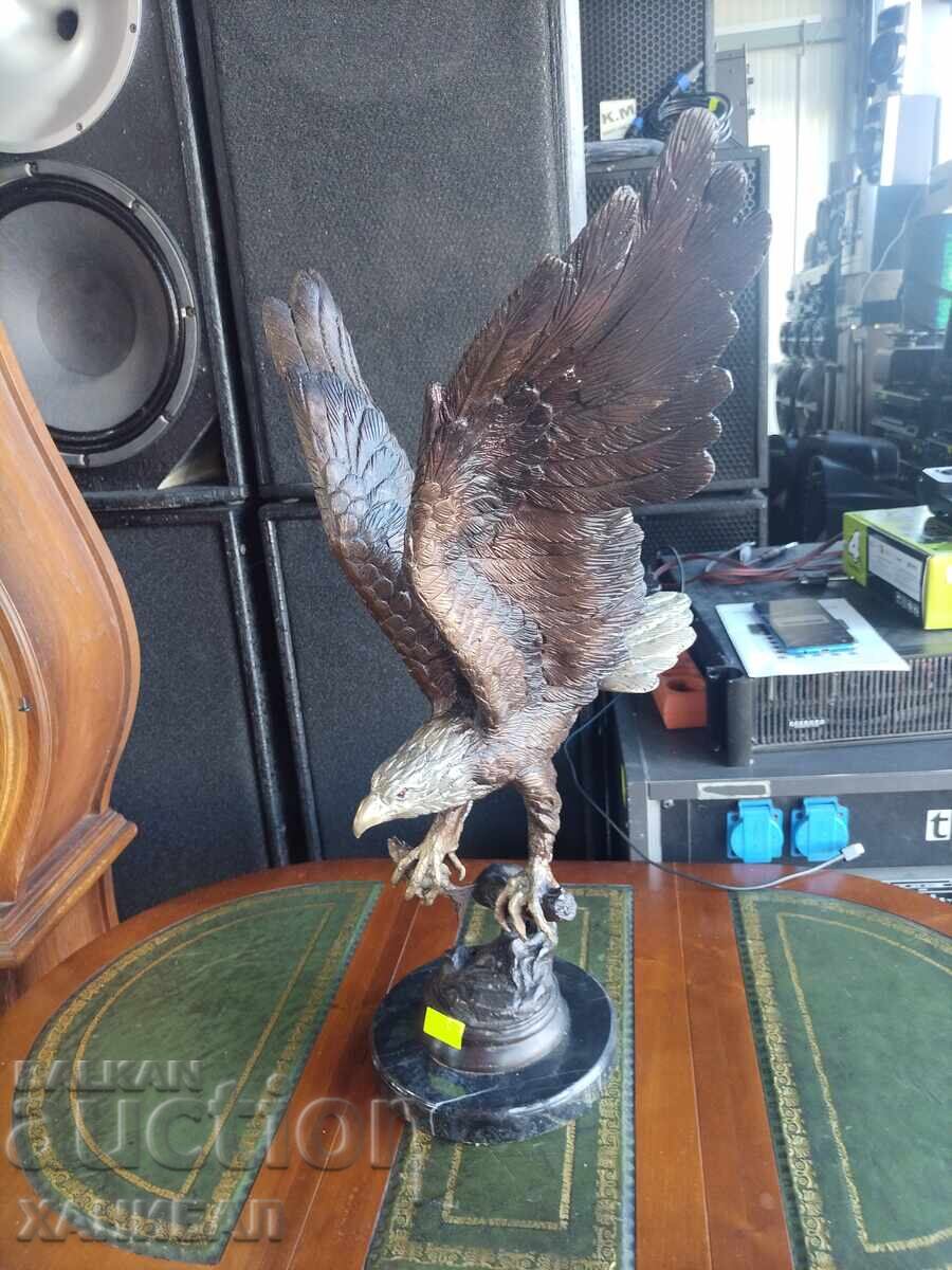 MASIVĂ FIGURINĂ DIN BRONZ REPREZENTÂND UN VULTUR CU SOCLU DIN MARMURĂ - 7