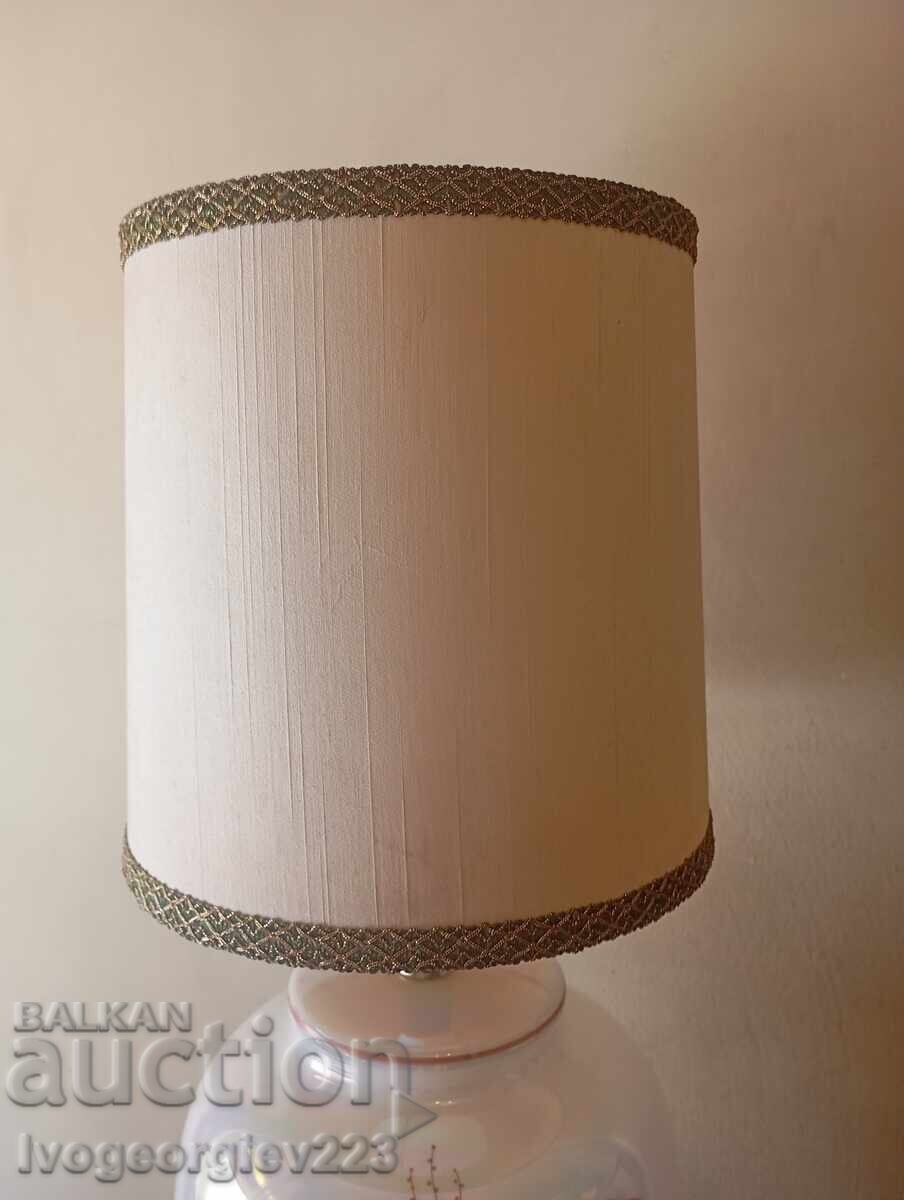 Παράδοση Vintage επιτραπέζιο φωτιστικό Παράδοση Vintage επιτραπέζιο φωτιστικό
