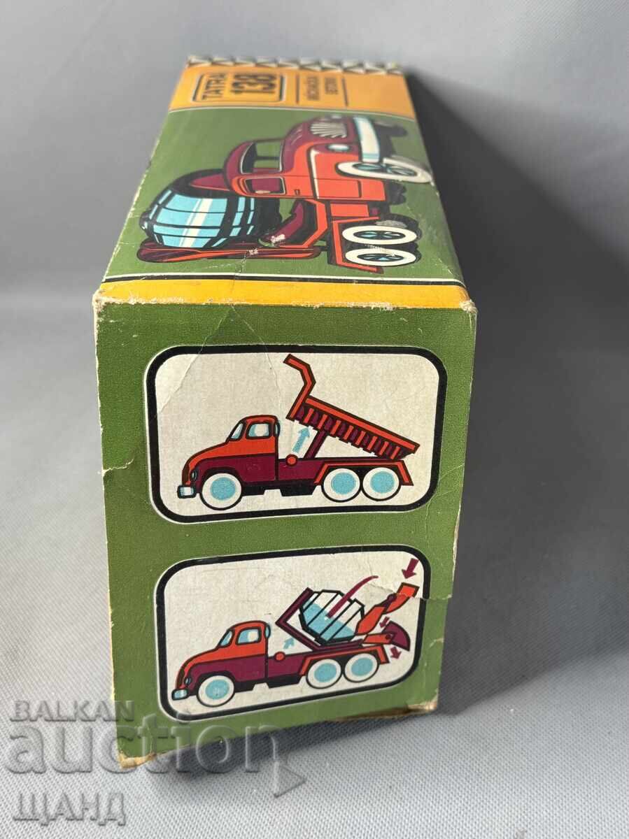 Livrarea TATRA 138 Cutie pentru jucărie cehă model camion Livrarea TATRA 138 Cutie pentru jucărie cehă model camion