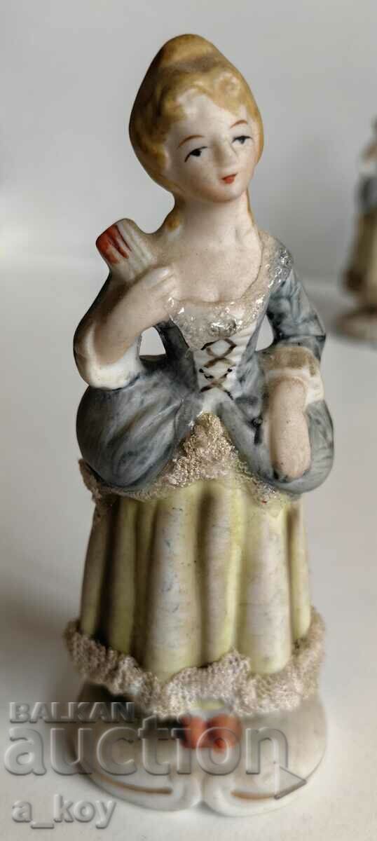 PORCELAIN STATUETTE FIGURE OF A HEALTHY WOMAN