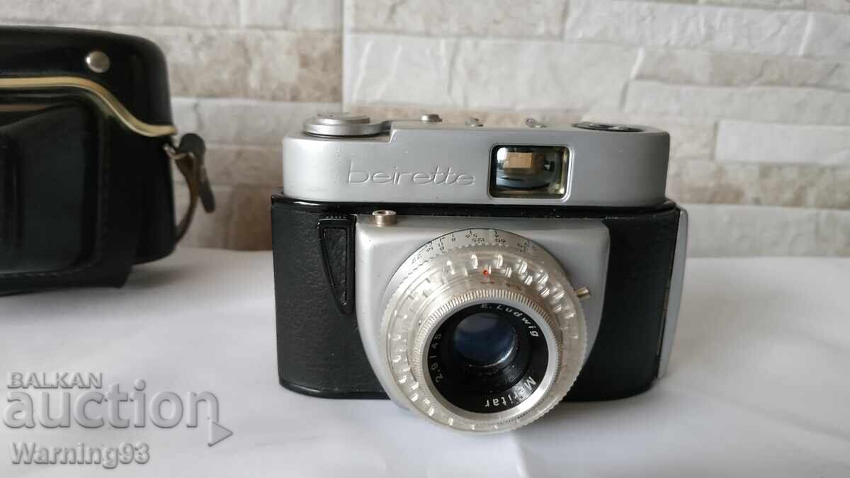 Aparat foto mecanic vechi Beirette Priomat - Antic - 1960 cu preț € 20.00 | 39.12 BGN Aparat foto mecanic vechi Beirette Priomat - Antic - 1960 cu preț € 20.00 | 39.12 BGN