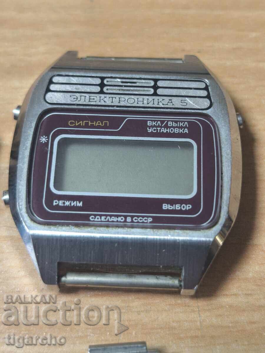 Ceasuri electronice vechi cu preț € 35.00 | 68.45 BGN