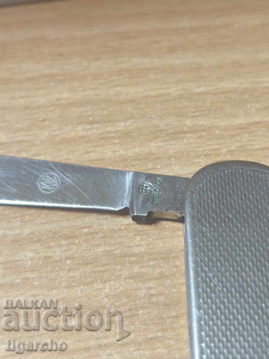 A pocket knife - 7