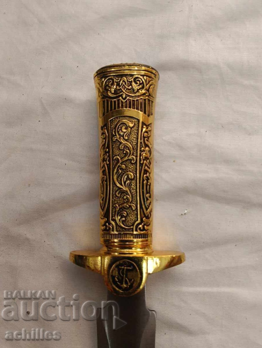 Livrarea Pumnal marin placat cu aur Livrarea Pumnal marin placat cu aur