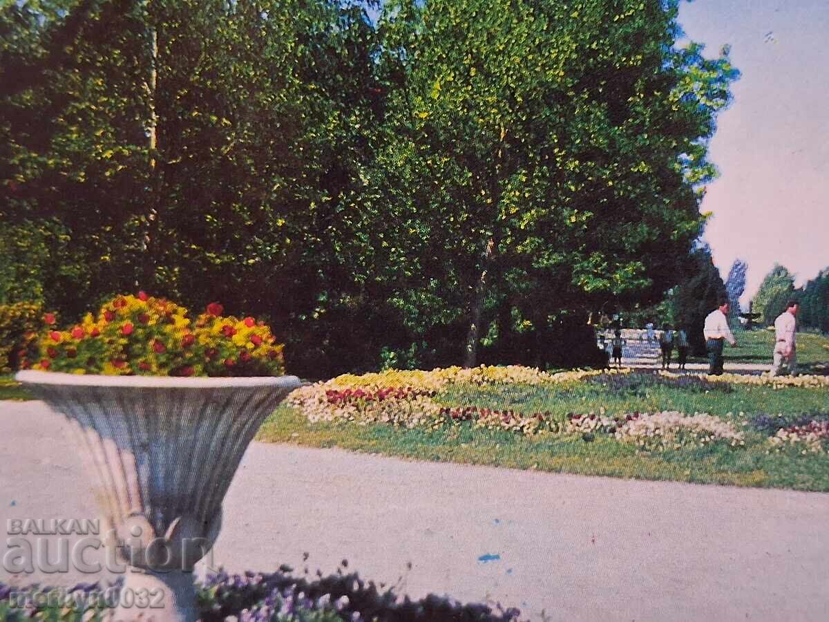 Carte poștală foto Ruse 1972 cu preț € 12.94 | 25.31 BGN Carte poștală foto Ruse 1972 cu preț € 12.94 | 25.31 BGN