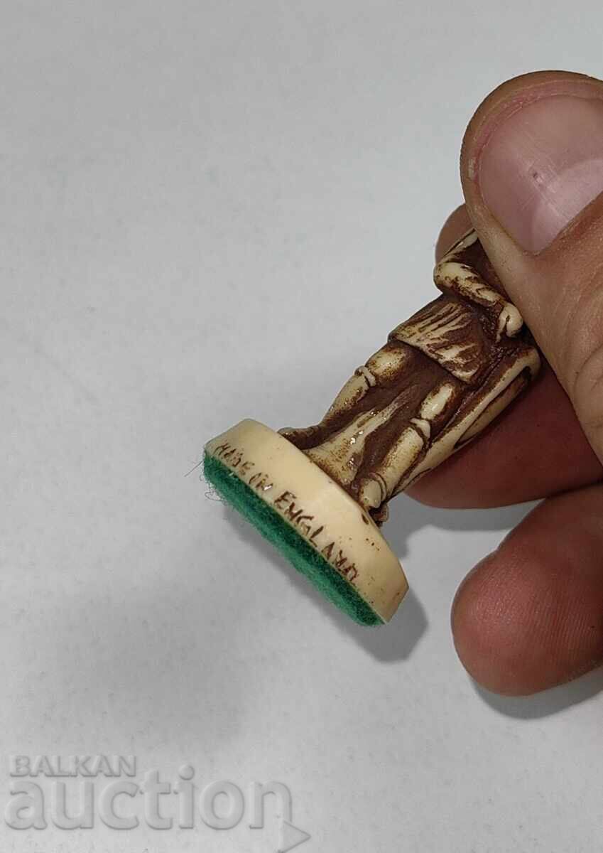 FIGURINE VECHI DE ȘAH, NU ȘTIU DIN CE MATERIAL SUNT - 6
