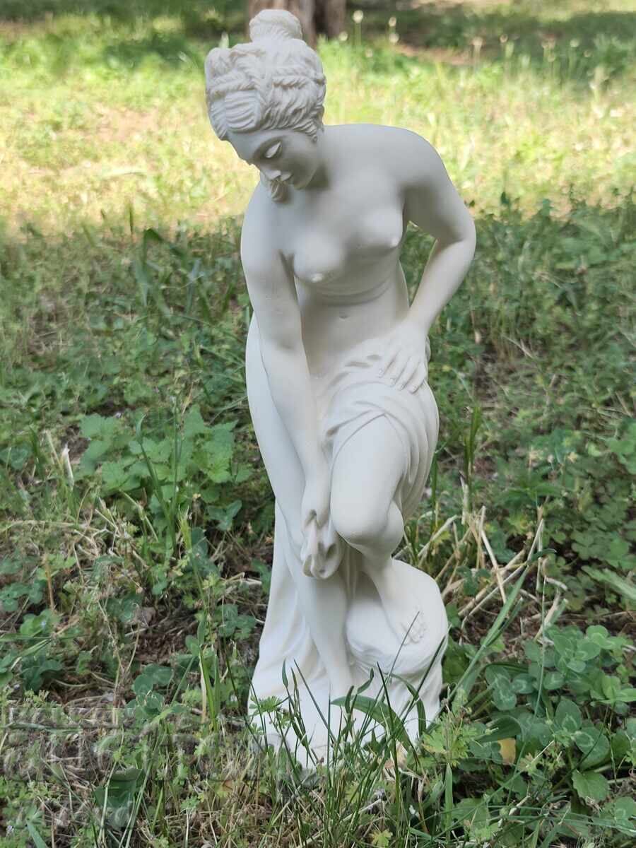 Sculptură rafinată și masivă - Venus la baie 40 cm
