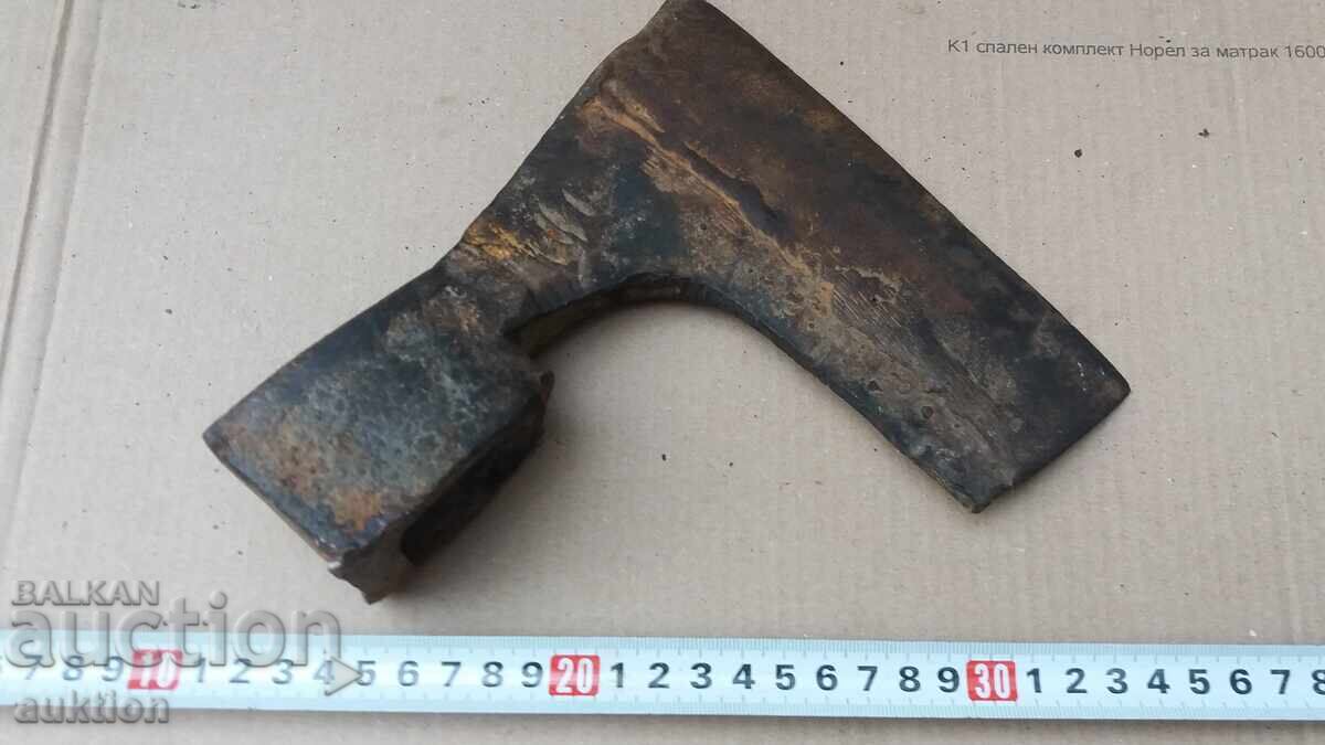 TOPOR VECHI MASIV, SECURĂ PENTRU LEMNE cu preț € 3.99 | 7.80 BGN