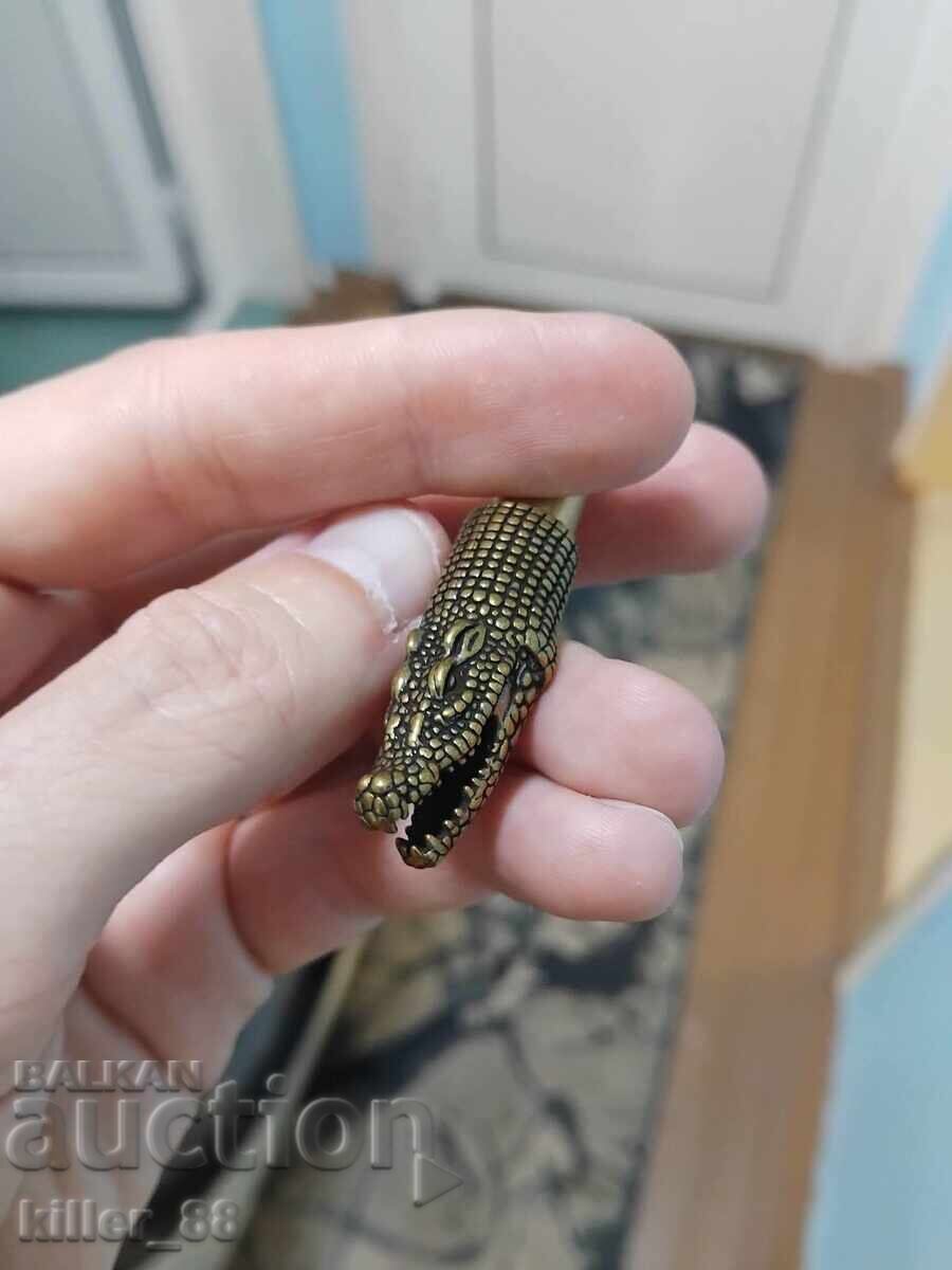 Livrarea Fluier din alamă aligator Livrarea Fluier din alamă aligator