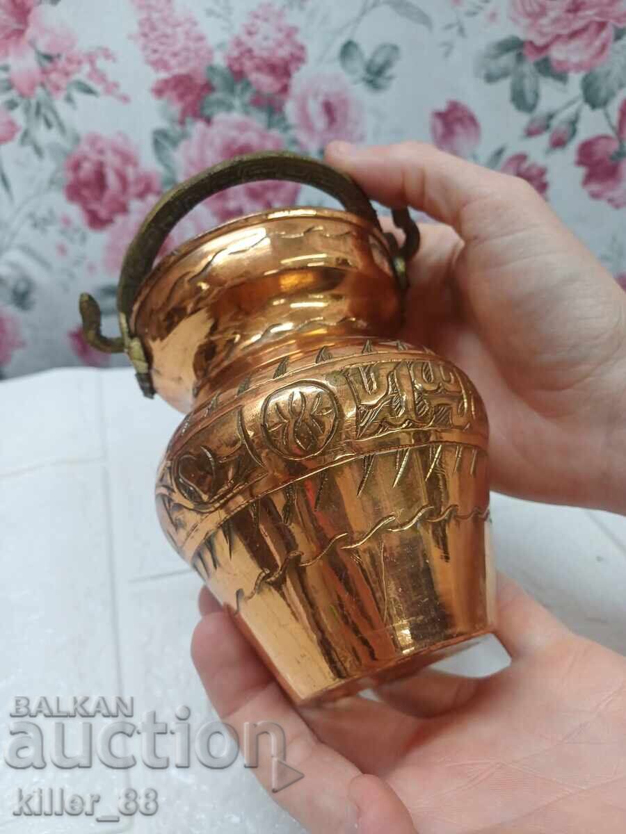 Găletușă vintage cu gravuri cu preț € 28.00 | 54.76 BGN
