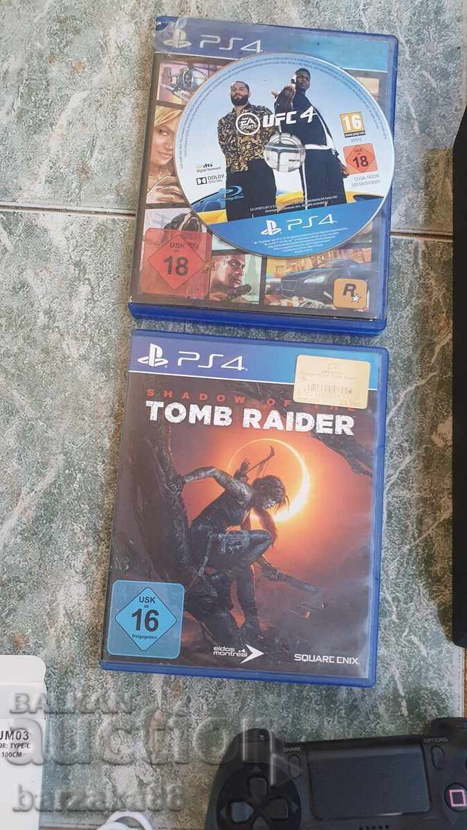 PS4 + 2 χειριστήρια + 2 παιχνίδια + καλώδια με τιμή € 120.00 | 234.70 BGN