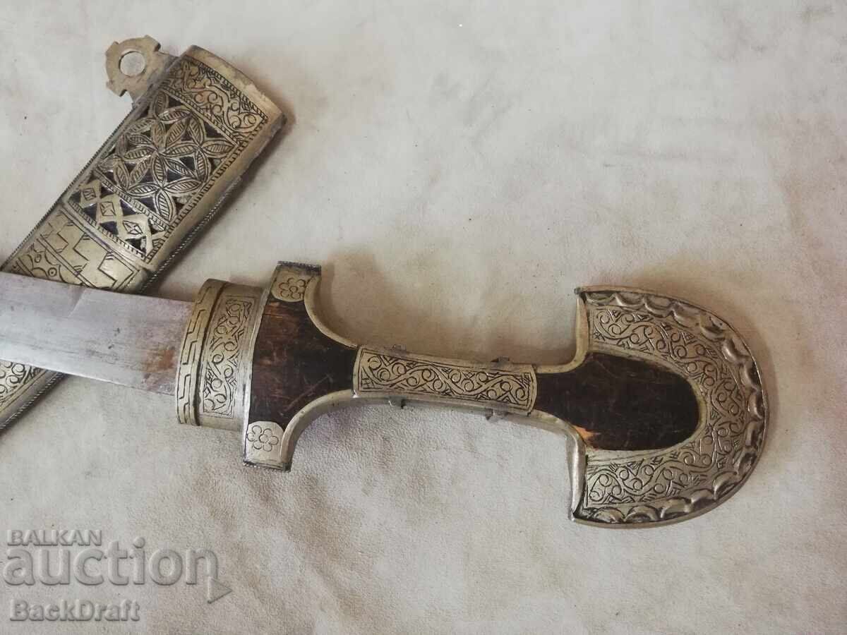 Licitație Pumnal marocan, kama, cuțit, koumaya, jambiya, khanjar, iatagan, lamă Licitație Pumnal marocan, kama, cuțit, koumaya, jambiya, khanjar, iatagan, lamă