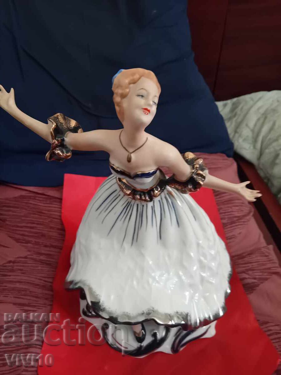 Figurină veche din porțelan 24 cm Figurină veche din porțelan 24 cm