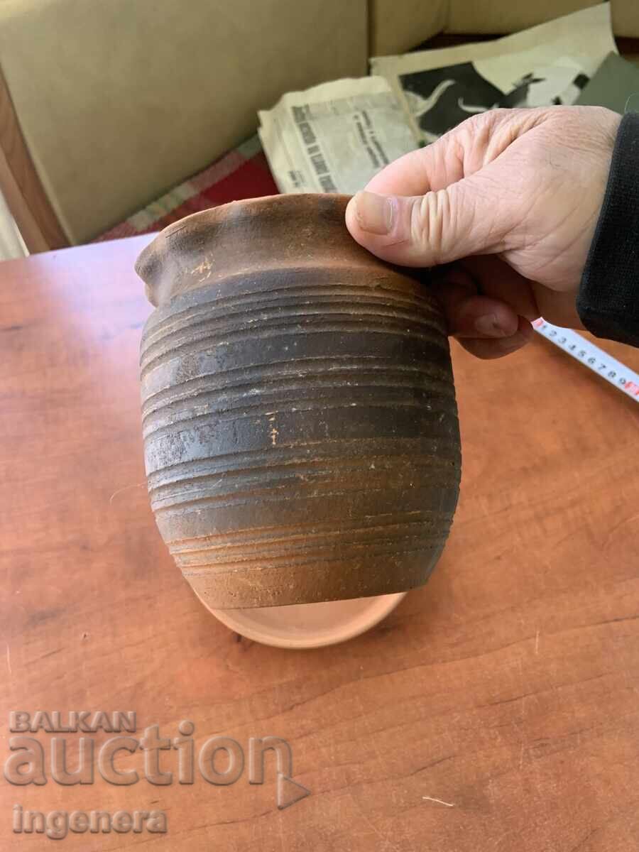 GHIVECI CERAMICĂ VECHI CU FARFURIE cu preț € 5.90 | 11.54 BGN