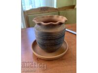 VINTAGE CERAMIC FLOWER POT WITH SAUCER
