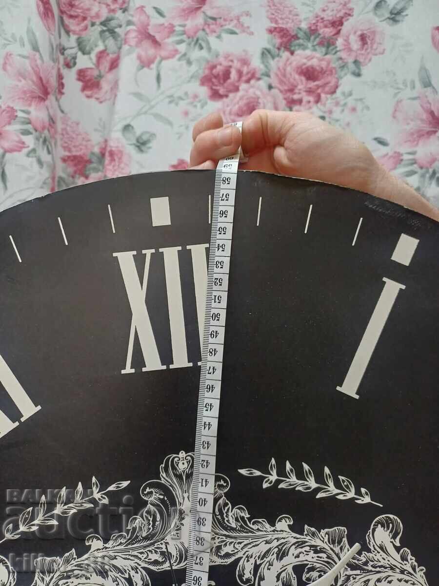 Ceas de perete vintage uriaș cu preț € 15.00 | 29.34 BGN