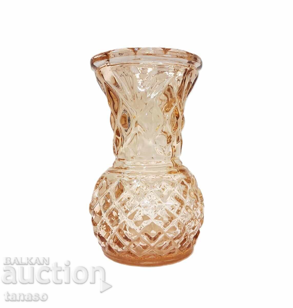 Vază vintage din sticlă reliefată 10 cm ca nouă, chihlimbar (3.2) Vază vintage din sticlă reliefată 10 cm ca nouă, chihlimbar (3.2)