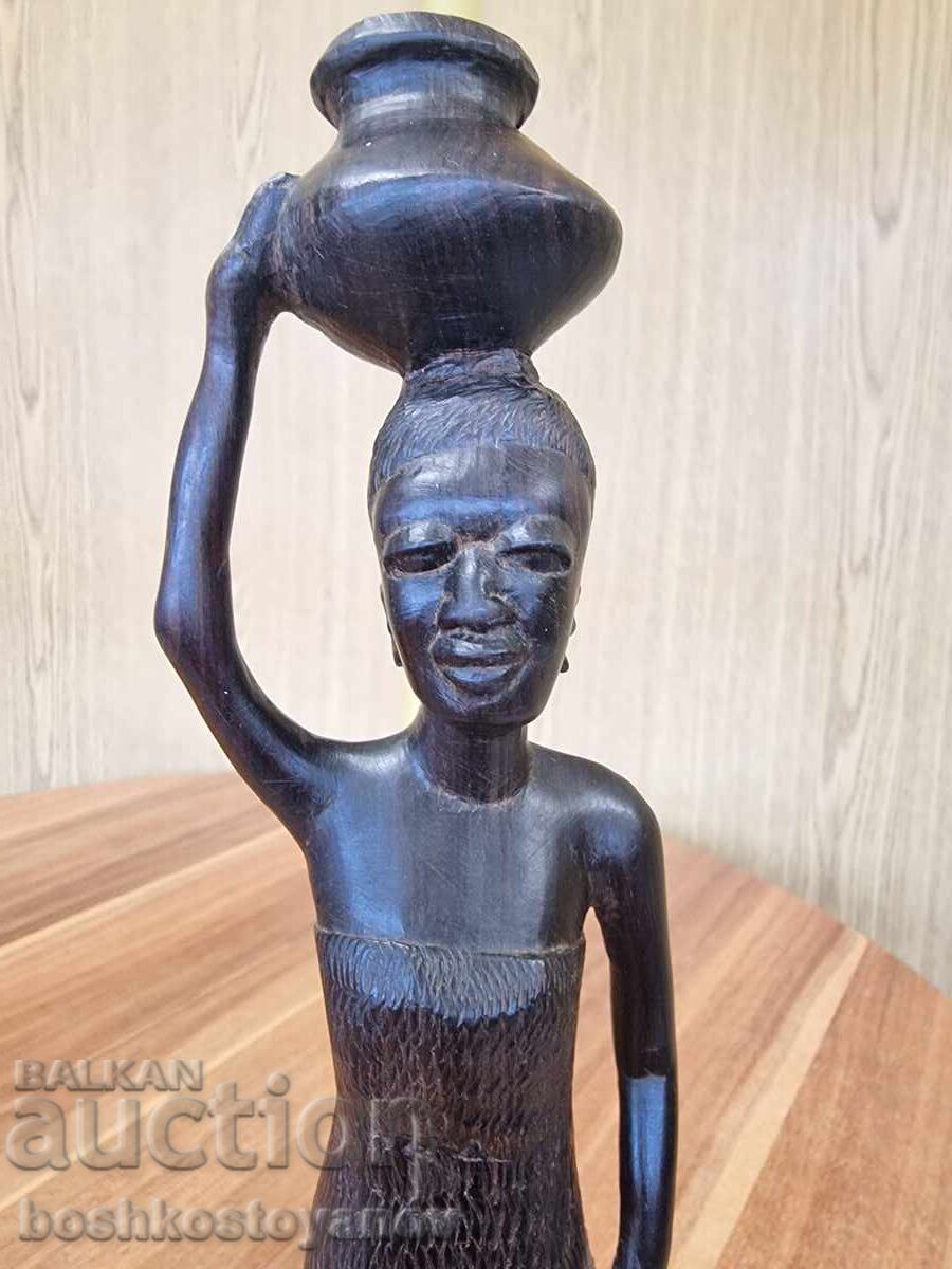 Statuetă africană din abanos cu preț € 15.00 | 29.34 BGN