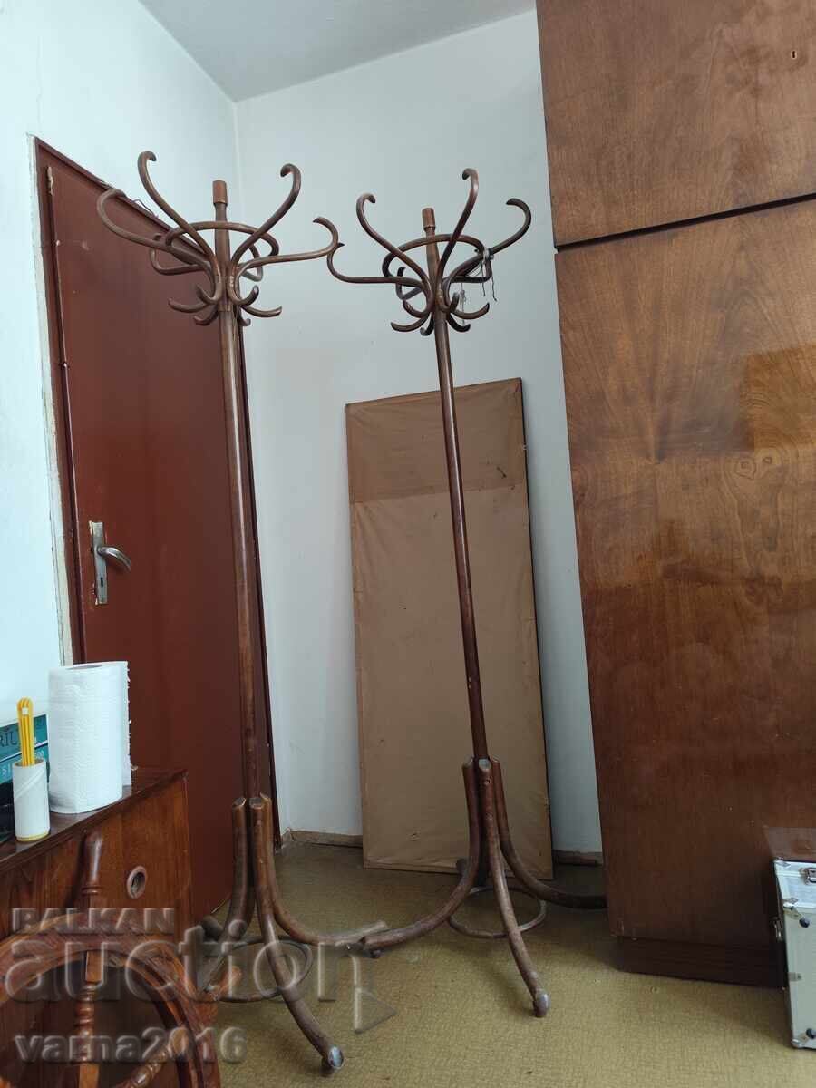 Licitație LOT DE 2 CUIERE ORIGINALE VIENEZE DE PODEA THONET