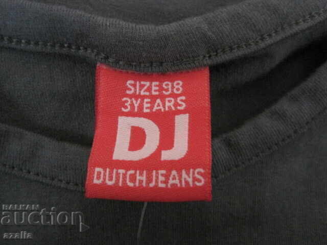 Auction  Gray blouse with two hearts