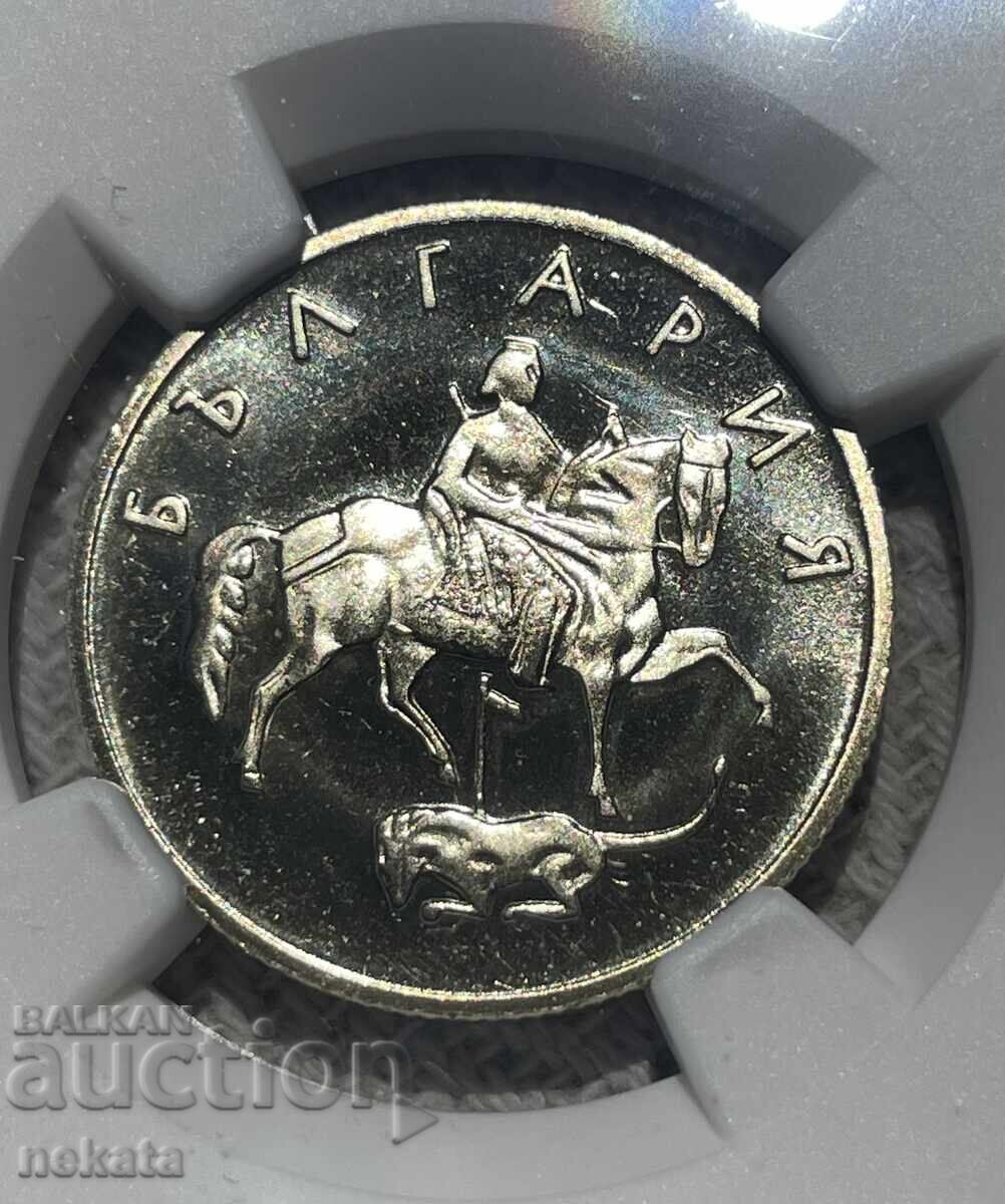 Licitație 50 stotinki 2002 Mat-Luciu NGC PF68 Ultra Cameo Licitație 50 stotinki 2002 Mat-Luciu NGC PF68 Ultra Cameo
