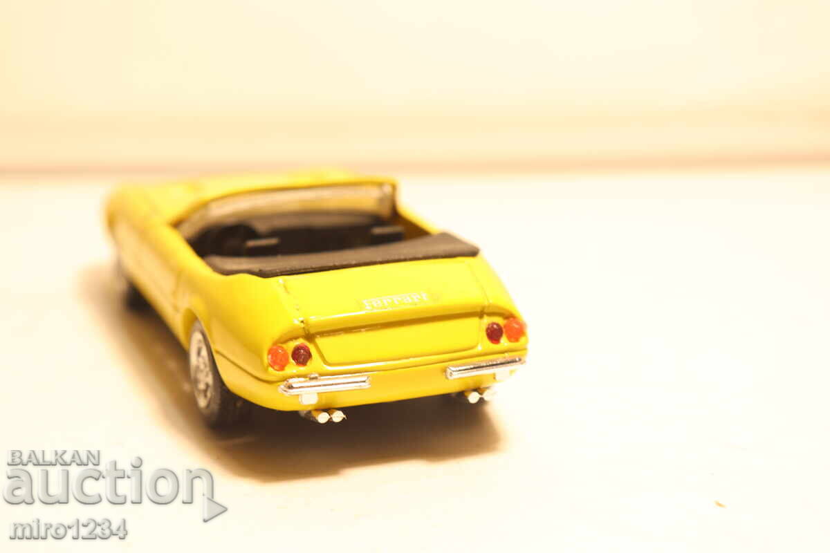 MODEL MAȘINUȚĂ FERRARI RIO 1/43 - 6