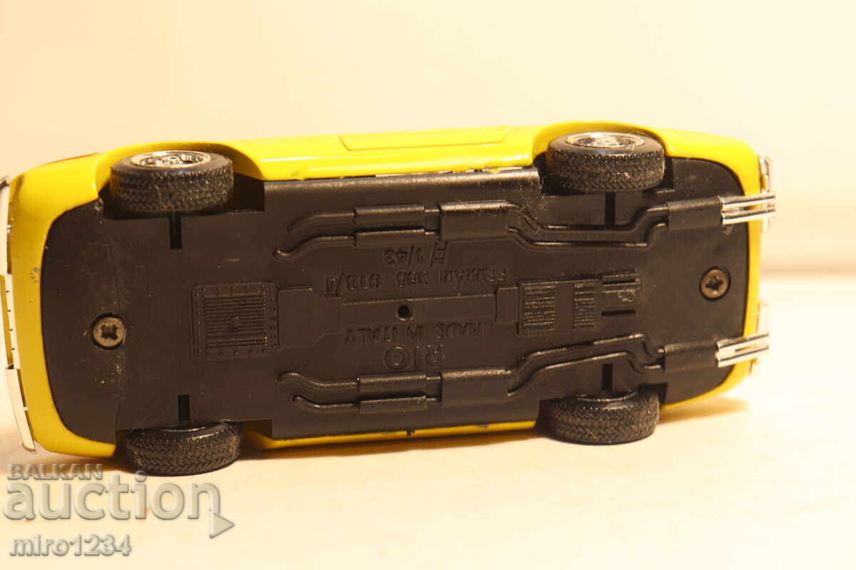 MODEL MAȘINUȚĂ FERRARI RIO 1/43 - 7