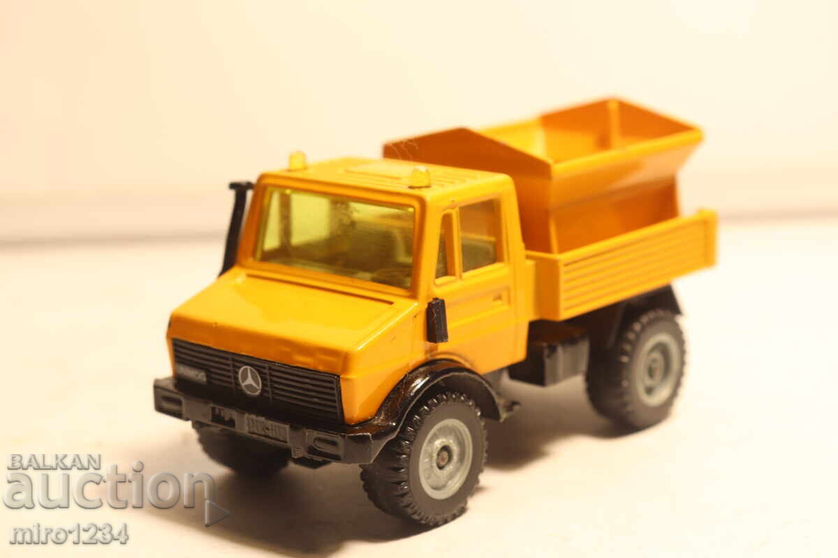 1/50 SIKU MERCEDES BENZ UNIMOG CAMION MAȘINUȚĂ MODEL cu preț € 0.01 | 0.02 BGN