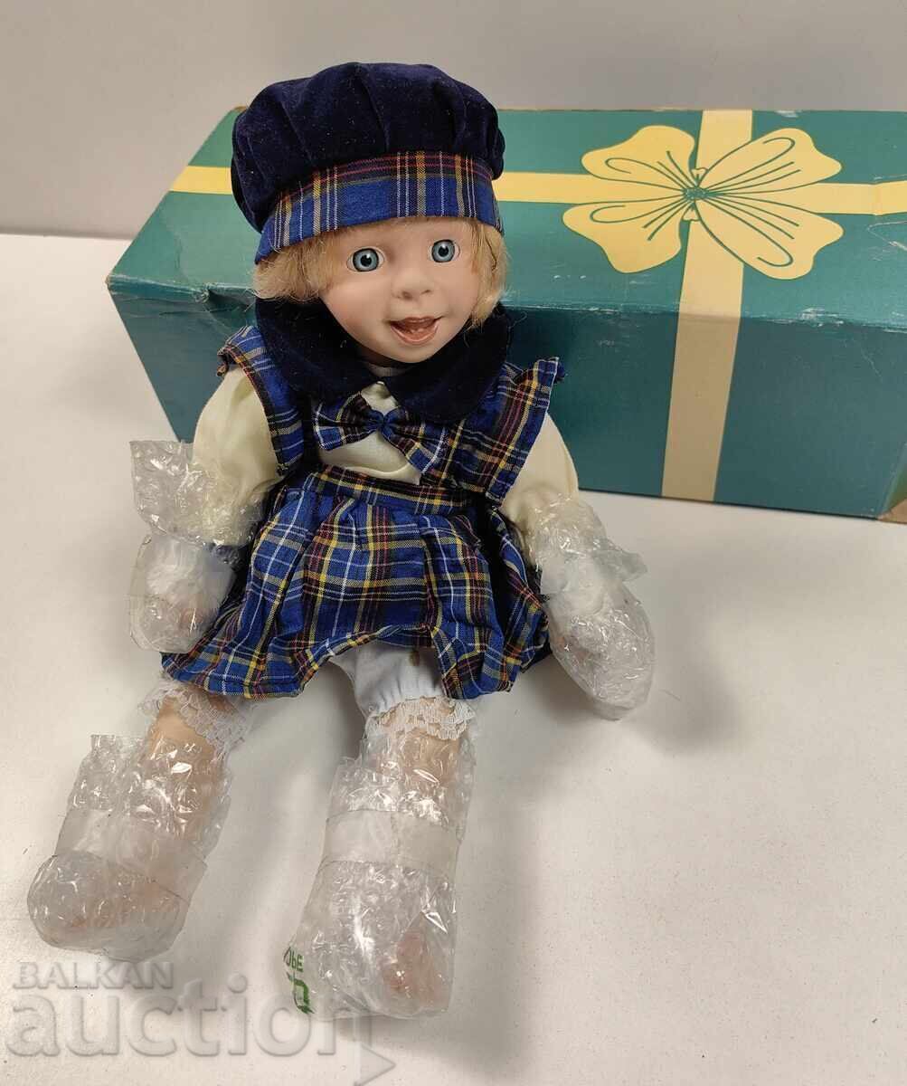 PĂPUȘĂ PORȚELAN CERAMICĂ ? JUCĂRIE PENTRU COPII ÎN CUTIE