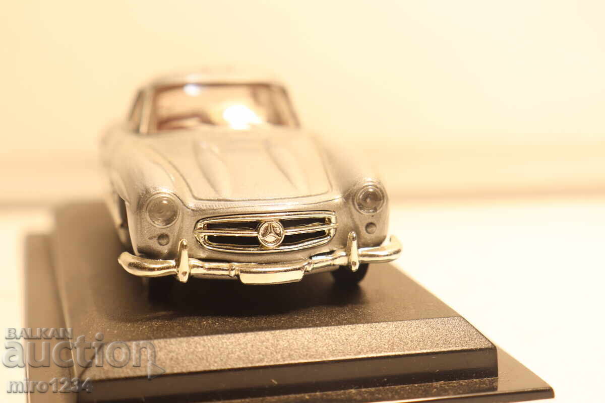 Аукцион 1/43 MERCEDES BENZ 300 SL КОЛИЧКА ИГРАЧКА МОДЕЛ Аукцион 1/43 MERCEDES BENZ 300 SL КОЛИЧКА ИГРАЧКА МОДЕЛ