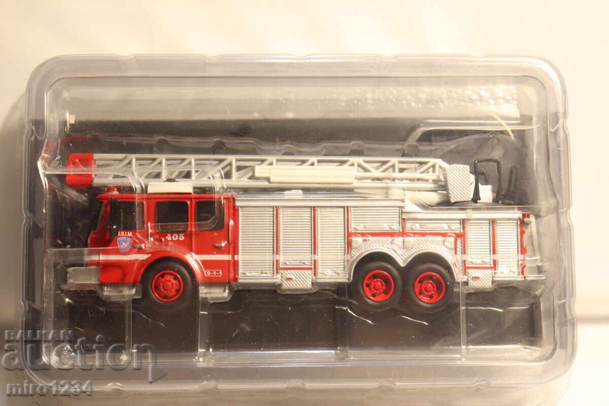 MODEL MAȘINUȚĂ CAMION DE POMPIERI 1/87