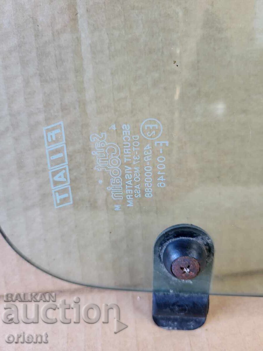Geamuri laterale cu deschidere, 2 buc., pentru Fiat Panda cu preț € 100.00 | 195.58 BGN
