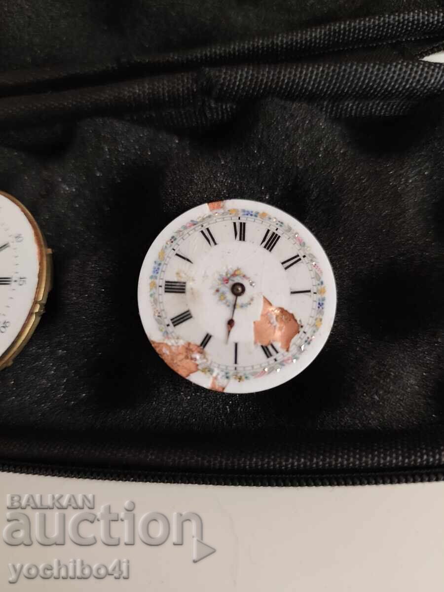 două mecanisme de ceasuri de buzunar din aur cu preț € 70.00 | 136.91 BGN două mecanisme de ceasuri de buzunar din aur cu preț € 70.00 | 136.91 BGN