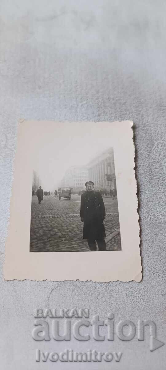 Fotografie Sofia Tânăr în Piața Sf. Nedelya 1942 Fotografie Sofia Tânăr în Piața Sf. Nedelya 1942