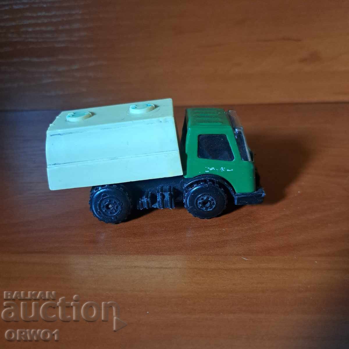 Licitație MIR camionetă jucărie veche bulgărească Licitație MIR camionetă jucărie veche bulgărească