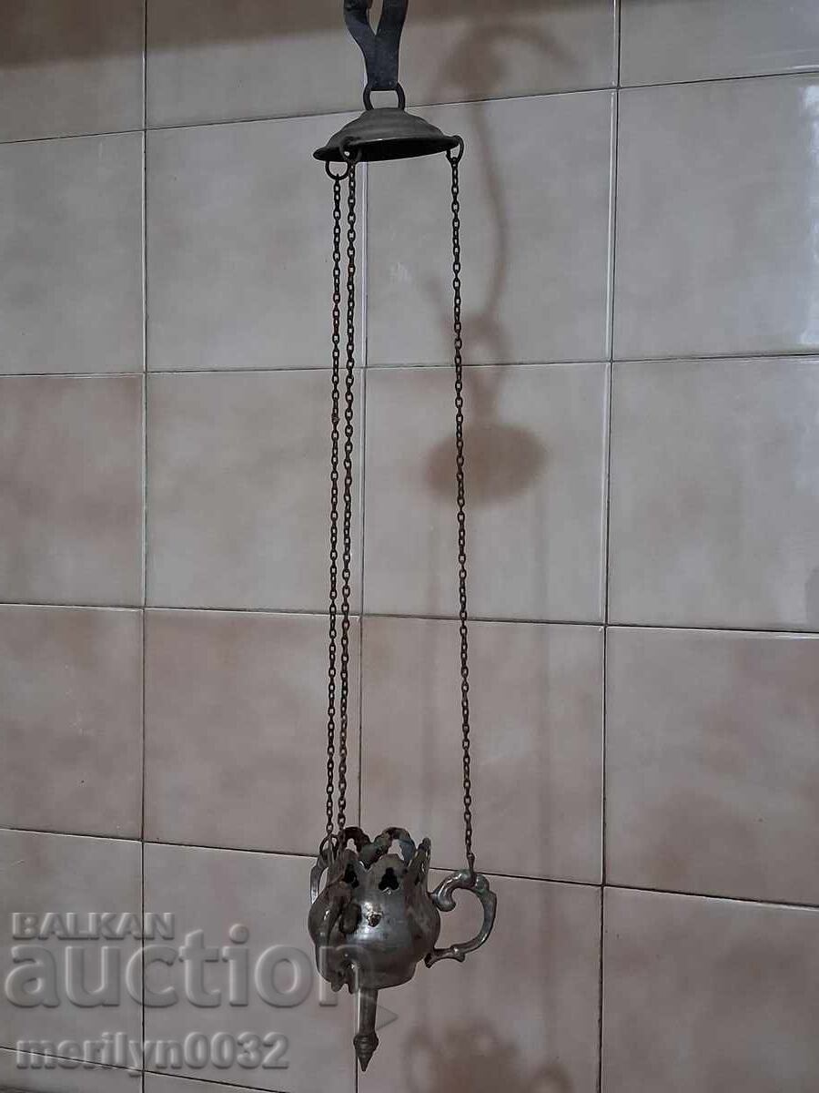 Παλαιό οικιακό χάλκινο καντήλι