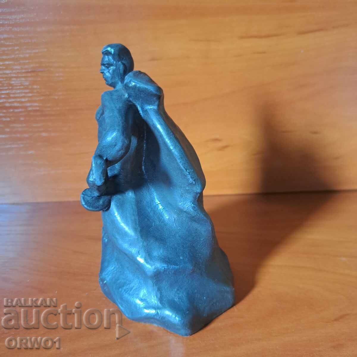 Licitație Soldat sovietic cu automat și grenadă figurină sculptură veche