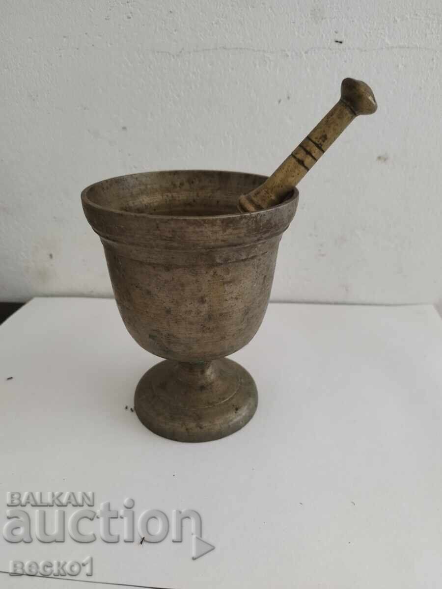 Mortar vechi de bronz Mortar vechi de bronz