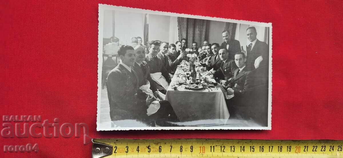 Licitație BANCHET - FOTO ZASHEV - SOFIA Licitație BANCHET - FOTO ZASHEV - SOFIA