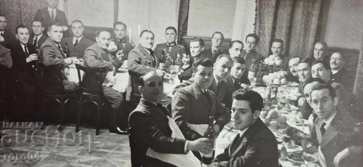 Licitație BANCHET - FOTO ZASHEV - SOFIA Licitație BANCHET - FOTO ZASHEV - SOFIA