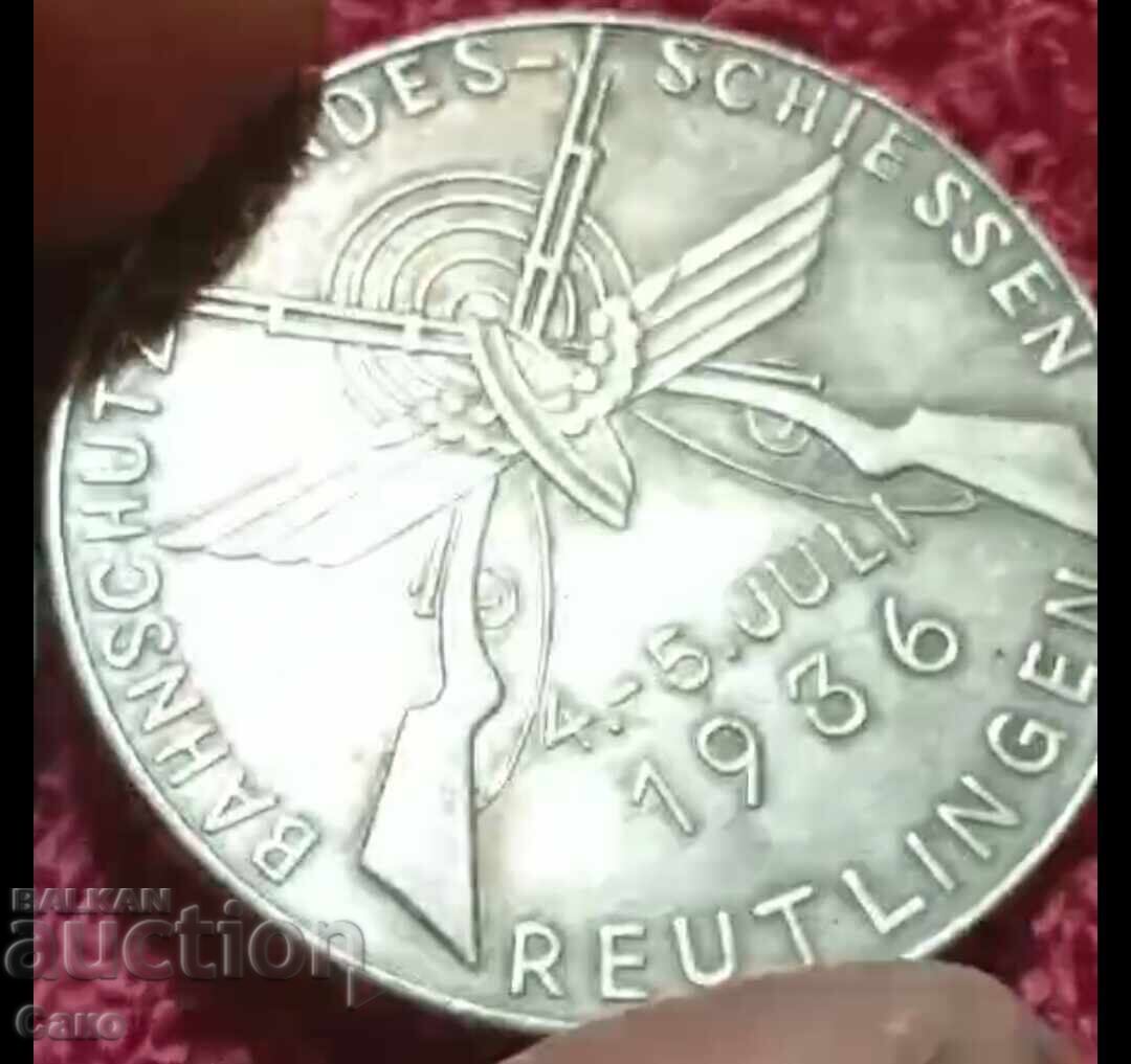 Medalie germană 1936 cu preț € 50.00 | 97.79 BGN Medalie germană 1936 cu preț € 50.00 | 97.79 BGN