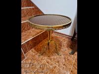 Minunată măsuță franceză antică din bronz