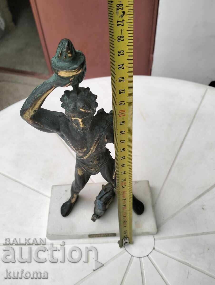 Statuetă din bronz Colosul din Rodos cu preț € 59.99 | 117.33 BGN Statuetă din bronz Colosul din Rodos cu preț € 59.99 | 117.33 BGN