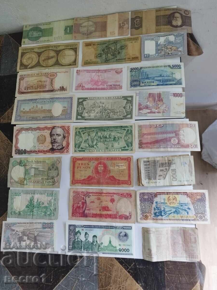 Lot bancnote cu preț € 40.00 | 78.23 BGN