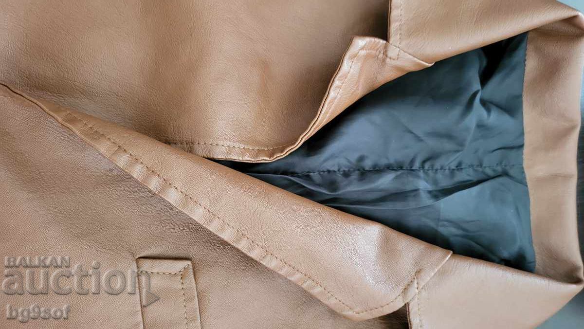 Sacou din piele pentru bărbați cu preț € 52.00 | 101.70 BGN