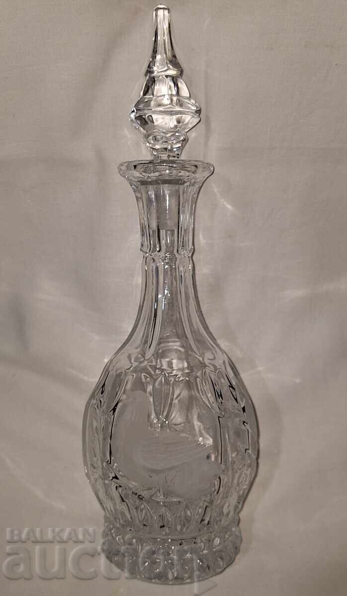 Carafa vintage grea din cristal, gravată cu păsări cu preț € 40.00 | 78.23 BGN Carafa vintage grea din cristal, gravată cu păsări cu preț € 40.00 | 78.23 BGN
