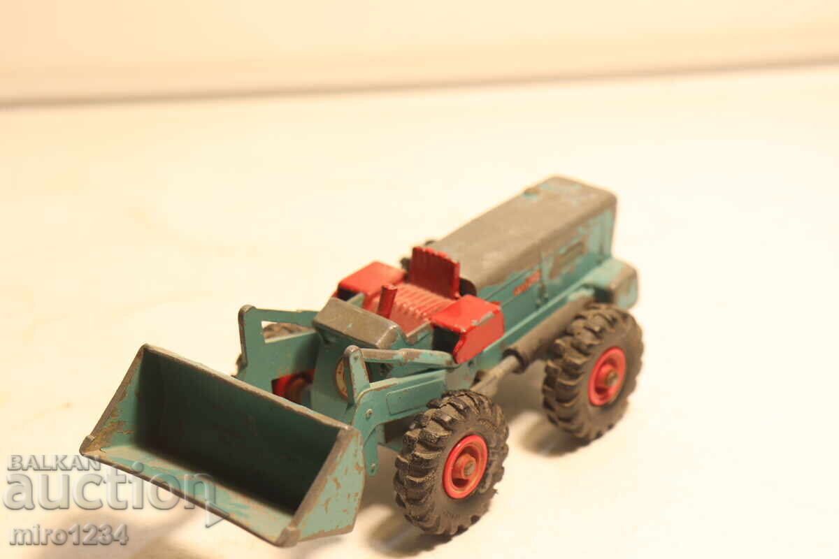 MATCHBOX KING SIZE MAȘINUȚĂ EXCAVATOR BULDOZER CAMION MODEL cu preț € 6.39 | 12.50 BGN